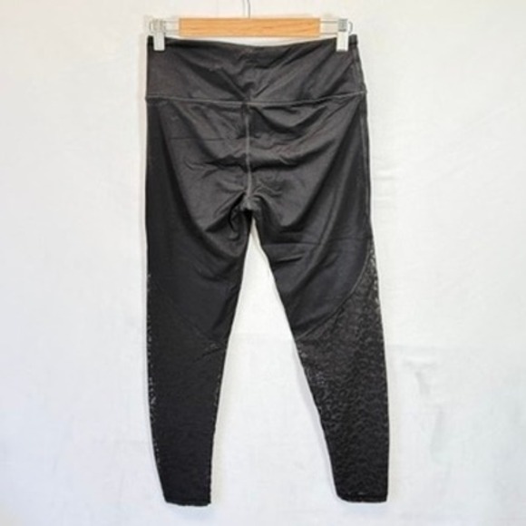 Victoria Sport Knockout Black Leopard Mesh High Rise Leggings sz M Indie Sleaze - Picture 3 of 8
